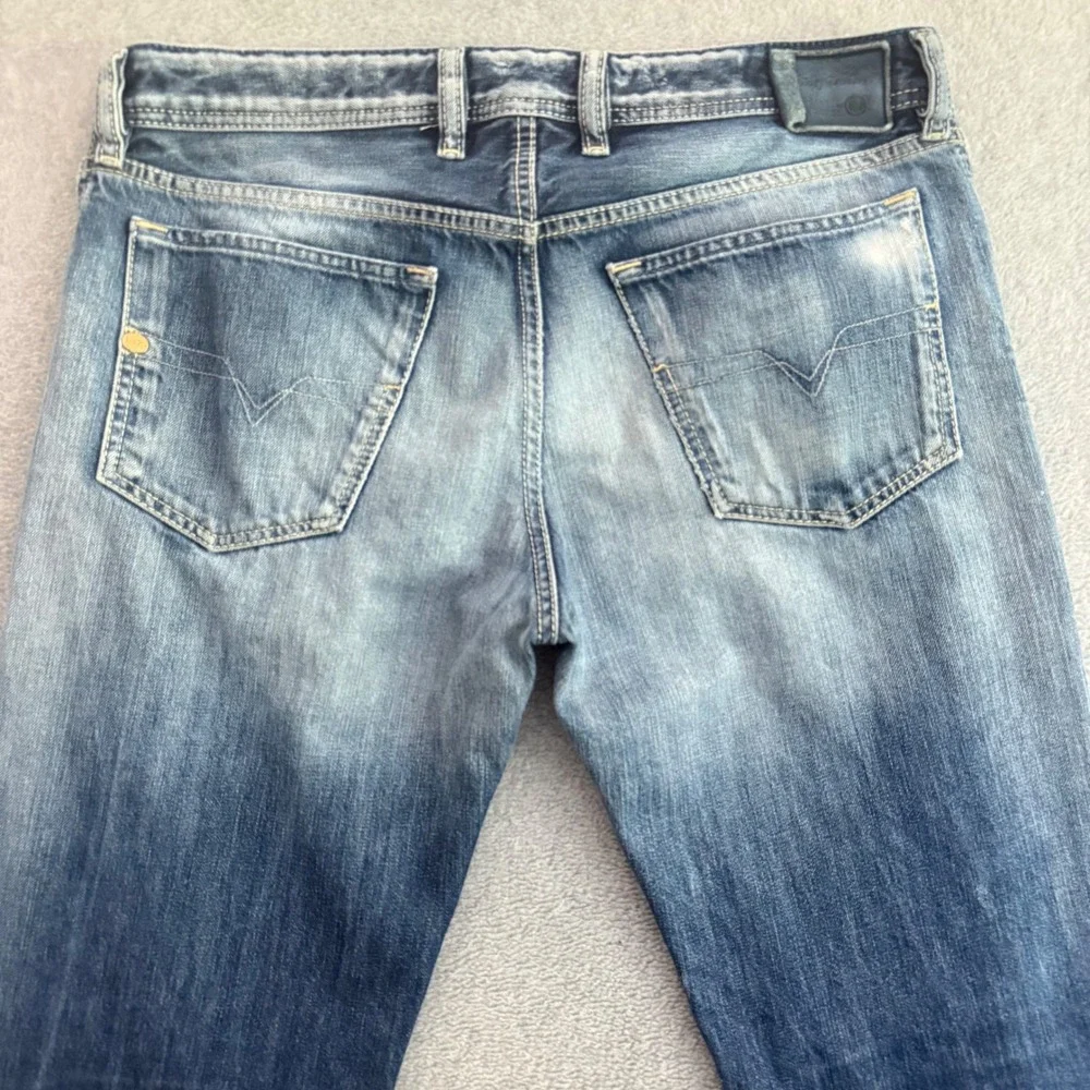 Diesel Waykee Mens 33x34 Regular Straight Jeans Blue Distressed Wash 0810L